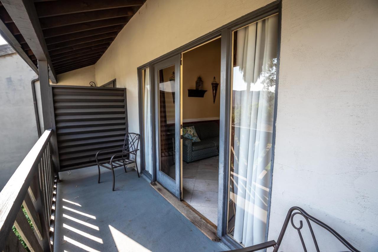 Tuscany Hills Retreat Escondido Exterior photo