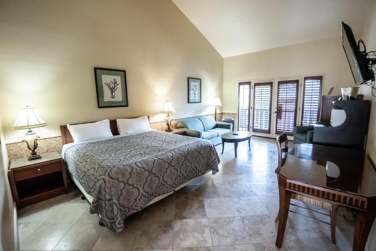 Tuscany Hills Retreat Escondido Exterior photo