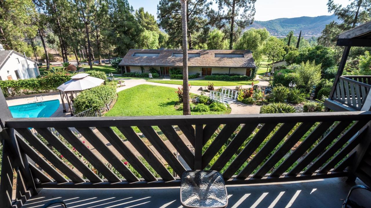 Tuscany Hills Retreat Escondido Exterior photo
