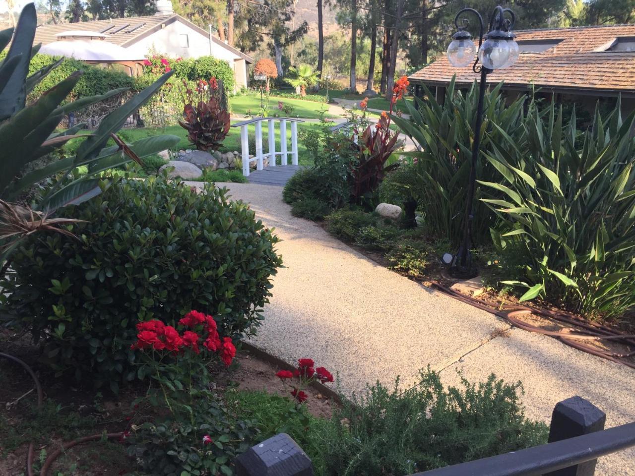 Tuscany Hills Retreat Escondido Exterior photo